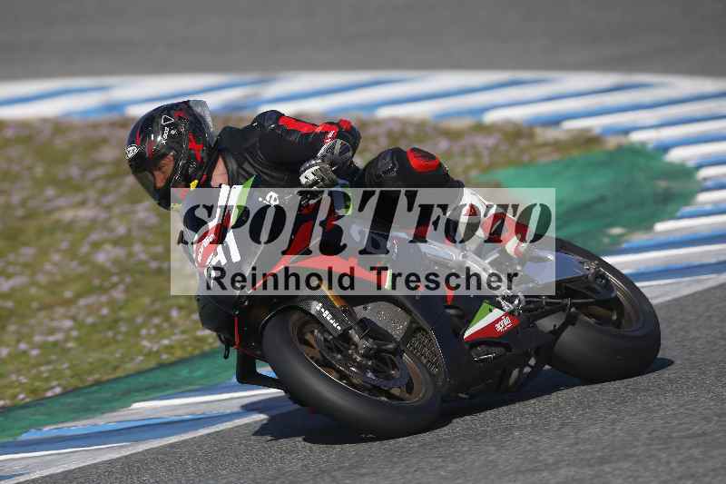 /Archiv-2024/02 29.01.-02.02.2024 Moto Center Thun Jerez/Gruppe gruen-green/641